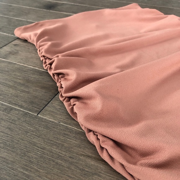 2/40$ ๐ Beautiful salmon form fitting skirt - Picture 4 of 6